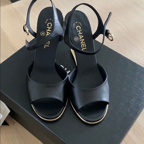 Chanel "Crystal Clear" Wedge Black Lambskin 38.5 - Picture 2 of 15